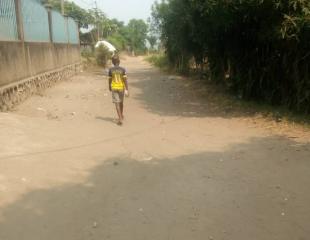 La Vente d'une parcelle dans la C/Ngaliema, précisément Mbuadi, très bel emplacement. Dimension : 25/25M. Prix de vente : 15.000$ à discuter. À vous la parole !!!